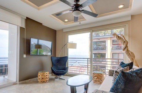 Amapas Apartment | Signature Pinnacle 205 - Luxury Condo with Ocean Views