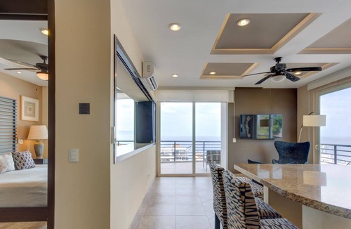 Amapas Apartment | Signature Pinnacle 205 - Luxury Condo with Ocean Views