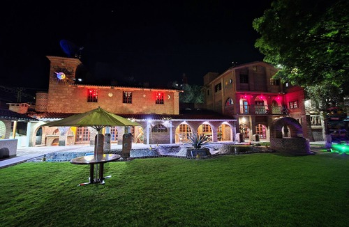 San Sebastian Xolalpa House | SPACIOUS REST HOUSE WITH POOL, BILLIARD AND BARBECUE IN TEOTIHUACÁN