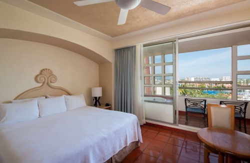 Marina Vallarta Hotel | Stay, Relax & Explore – Studio Near Puerto Vallarta’s Best Spots