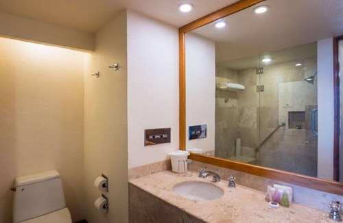 Marina Vallarta Hotel | Stay, Relax & Explore – Studio Near Puerto Vallarta’s Best Spots
