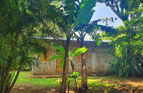 Catemaco Cabin | Stone cabin with 2 double beds and AC