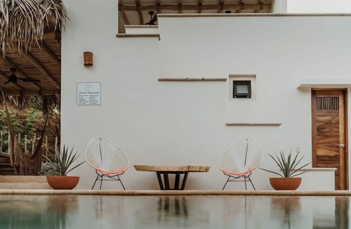 Sayulita House | Stunning 3BD 3.5BA home with infinity salt-water pool. 5m to Sayulita beach.