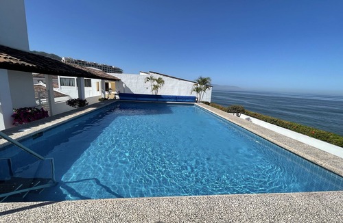 Downtown Puerto Vallarta Condo | Stunning Oceanfront Condo with roof top pool in the heart of Puerto Vallarta !