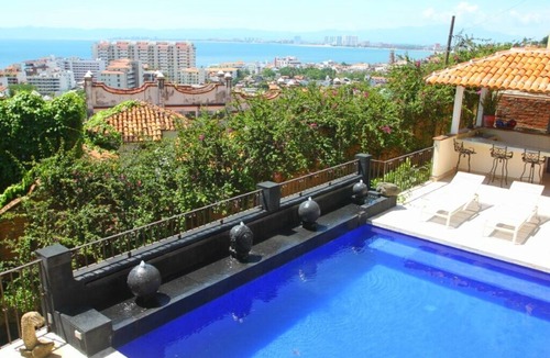 Amapas Villa | The villa’s location is in the heart of the romantic zone.