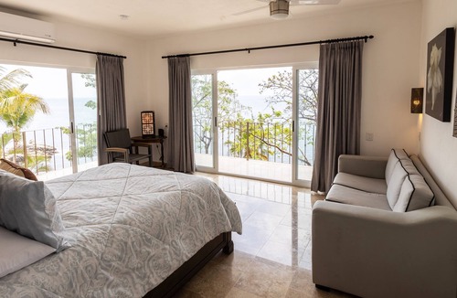 Boca de Tomatlan Villa | Unparalleled Luxury and Breathtaking Ocean Views