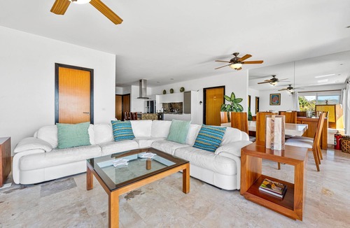 North End Condo | Villa Alhelí | Ocean View 3BR w/Private Pool, Steps to Beach – Sayulita