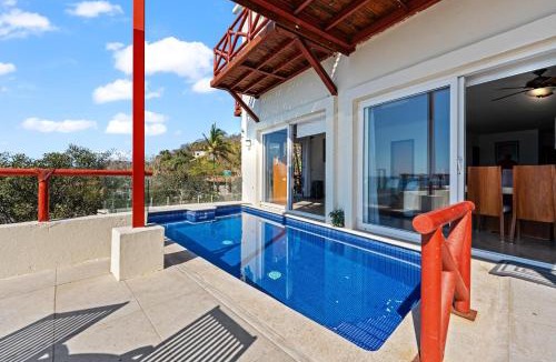 North End House | Villa Alhelí | Ocean View 3BR w/Private Pool, Steps to Beach – Sayulita