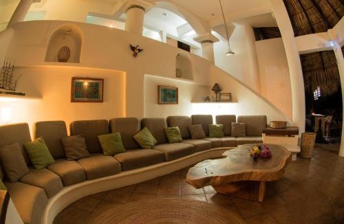 Puerto Angel Villa | Villa Casa Blanca del Faro