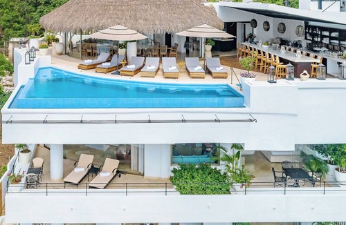 Colonia 5 de Diciembre Villa | Villa Iris 9BR Modern Villa Weddings + Retreats + Birthday Celebrations