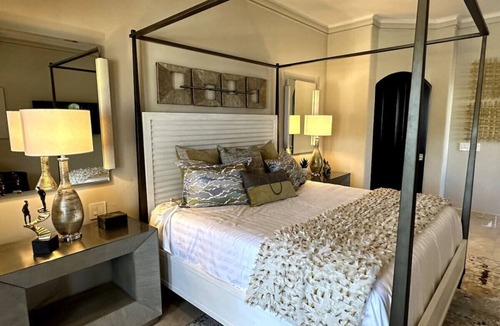 South Shore Hotel Area Villa | Vista Estrella Luxury Retreat