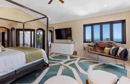 South Shore Hotel Area Villa | Vista Estrella Luxury Retreat