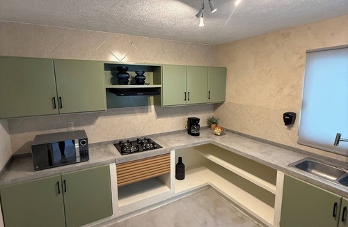 Boca del Rio House | WHITE HOUSE 4 BLOCKS FROM THE BEACH, BOCA FORUM. BOCA DEL RIO, VERACRUZ