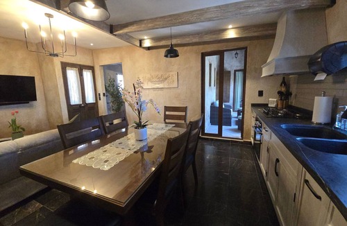 Santeagueda Apartment | Zeus Apartment: Modernity in Val'Quirico.