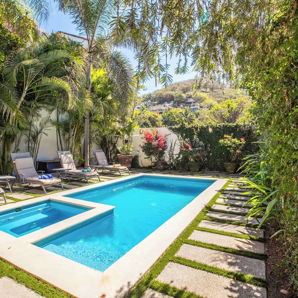 Casa Kiki - SUMMER SPECIAL - Award Winning - North End -Beach, Pool, Hot Tub