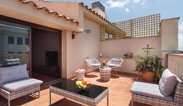 25km Barcelona · Duplex with 2 terraces and close to the beach in Mataro