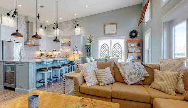 4 Bed 3 Bath Vacation home in Okaloosa Island in Fort Walton Beach