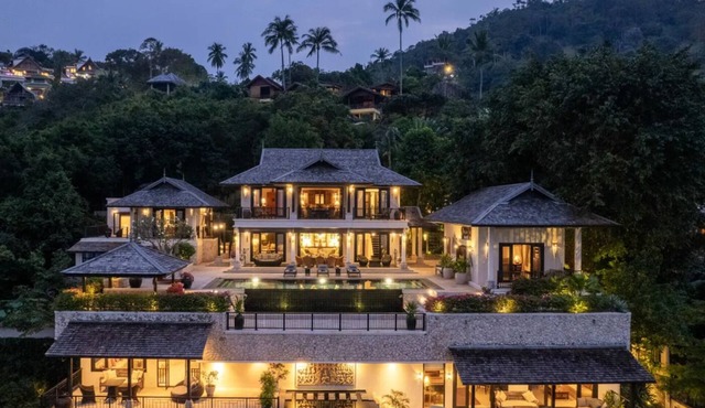 5-Star traditional Rangsit Villa, 6-bedroom retreat with infinity pool and stunning views in Koh Samui