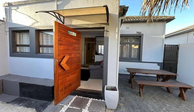 57 On Wynne- STANDAR UNIT 1 in Cape Town