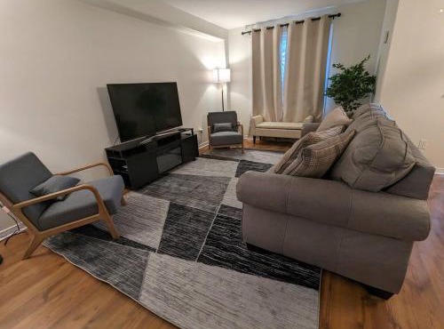 Adorable 4 bed,3 bath house in Kingston