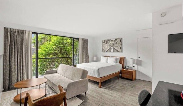 Armonik suites By Casanevo - Queen Bed Suite in Ciudad de México