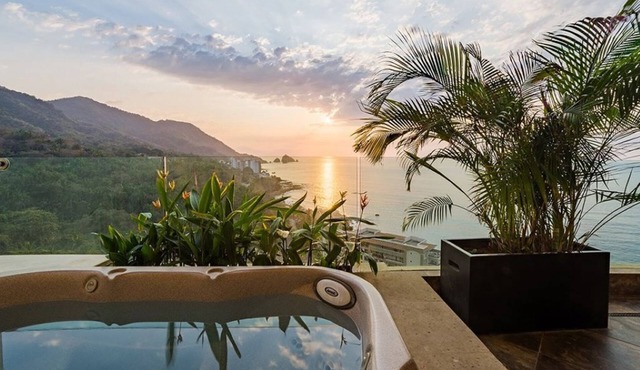 Award Winning 2-BR Panoramic View at Garza Blanca 5-Star Resort W/Jacuzzi