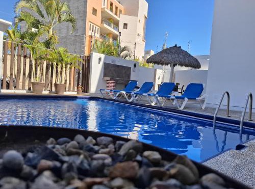 B3 Condo con terraza privada y jacuzzi a metros de la playa