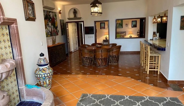 Beach Cottage next to La Palapa...4 Bed/4 Bath