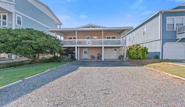 "Beach Nuts" 5 Bedroom, 3 Bathroom Oceanfront home. in Holden Beach
