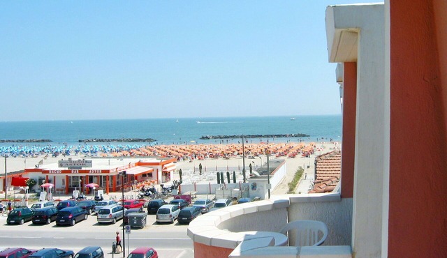 Beautiful apartment for 4 people with WIFI, A/C, TV, terrace and pets allowed in Comacchio