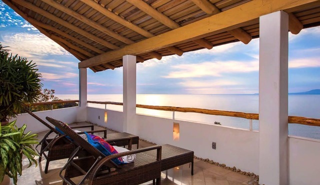 Beautiful Condo Ocean view