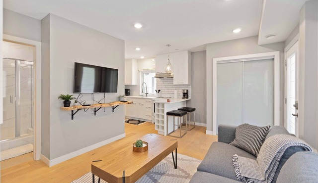 Beautiful Modern home peaceful location in Alberta Beach