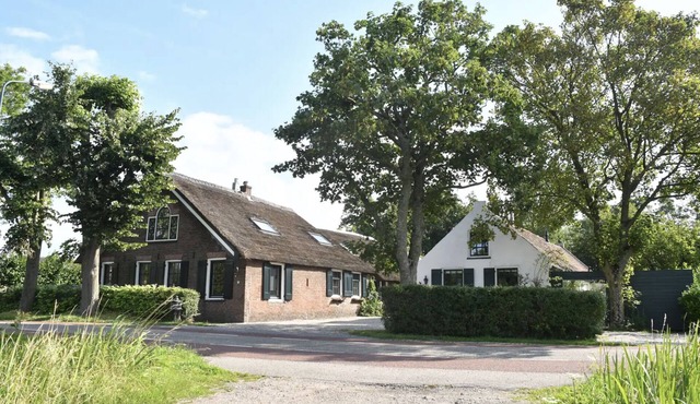 BoHo - Jacuzzi, Sauna, BBQ, Garden close to Amsterdam & Utrecht - Sleeps 24 in Kockengen