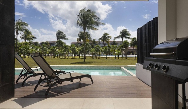 Casa Bonita, Oceanfront, Private pool condo, Mareazul in Playa del Carmen