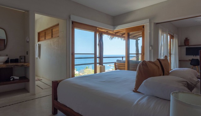 Casa Roni | Cliffside Villa Above Estacahuite Bay, Oaxaca