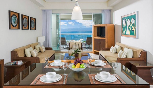 Charming 2-bedroom Suite with fitness room and AC in beautiful Nuevo Vallarta