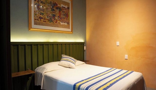 Charming Oaxaca studio in residential building, 6 blocks from Zócalo