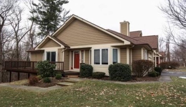 Come to Webster, NY for the ECLIPSE! Cozy 2-bedroom condo in welcoming Webster in Webster