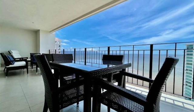 D-View & Relax Overlooking the Ocean