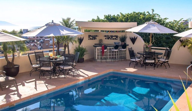 DOWNTOWN VILLA AMAZING VIEWS FULL STAFF - 6 BD