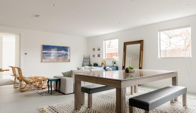 Entire 2 bd/2ba Duplex, Lower Greenville in Dallas