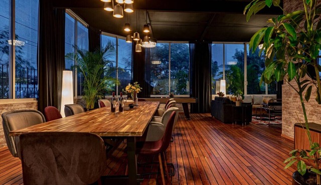 Family-Friendly, Rooftop Views, Near Attractions