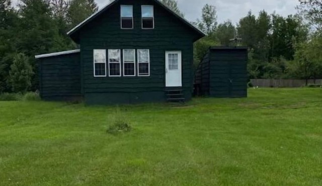 Forest Side Solar Powered Cabin with Nature Trails in Norfolk