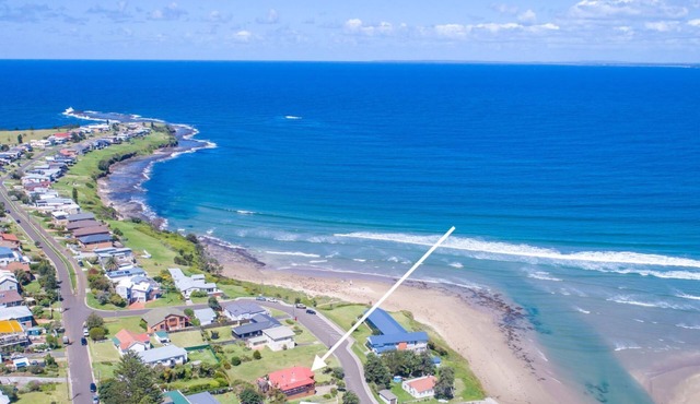 Gerroa Dreaming, Gerroa in Gerroa