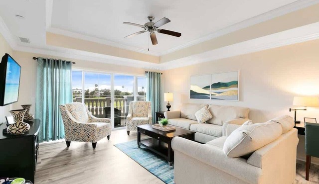 Golf Course Views Condo Near Disney & Resort Pools in Reunion