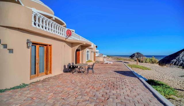 Gracias a la Vida ll -beachfront in Las Conchas in Las Conchas