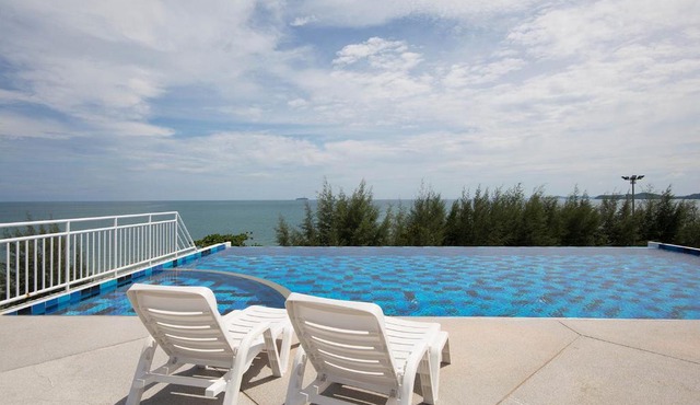 GrandBeach Condo by malai in Rayong