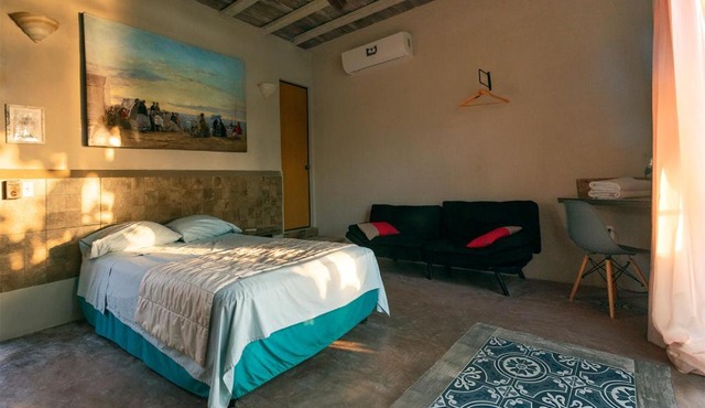 Habitación, balcón frente al mar y alberca