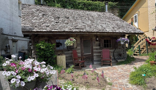 Historic Sadie's Log Cabin in McGregor