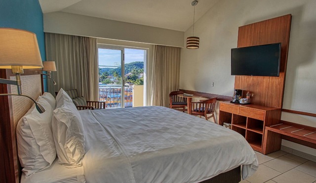 Holiday Inn Huatulco by IHG